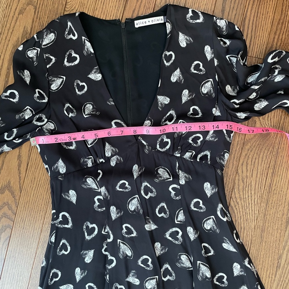 Alice + Olivia Elia Cutout Heart Mini Dress with Choker - Picture 15 of 16